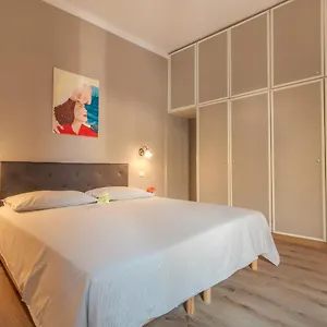  Appartement Family Colours Close To @rialto Mercato Italie
